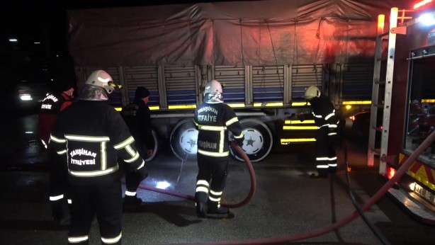 Foto - Faciaya ramak kala! Seyir halindeyken yanmaya başladı