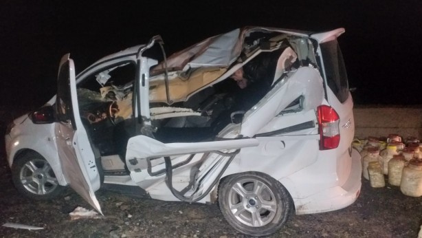 Foto - Faciayı yaşadılar! Yoldan geçerken üzerlerine kaya düştü: 2 yaralı