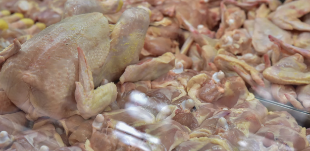 Foto - Fahiş fiyatlar sonrası Ticaret Bakanlığı harekete geçti! Tavuk eti ihracatı sınırlandı!