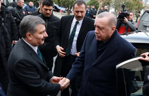 'Fahrettin Koca görevden ayrılacak' diyen Cem Küçük, yerine gelecek ismi açıkladı: Olağanüstü bir şey olmazsa...