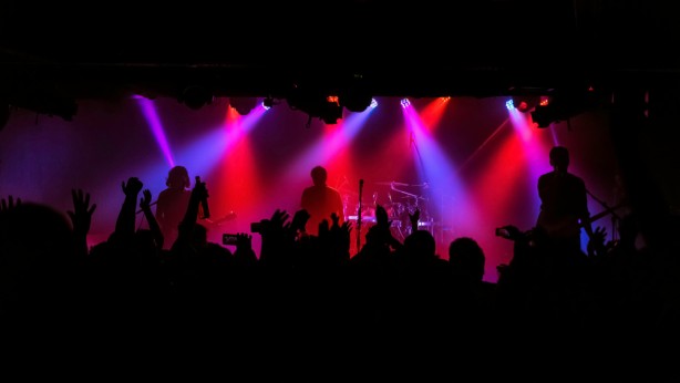 Foto - Fakir edebiyatı yapan tuzu kuru muhalif tayfa sayesinde ünlüler yılbaşı gecesi ceplerini dolduracak!