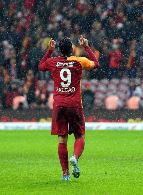 Foto - Falcao'ya bomba teklif!