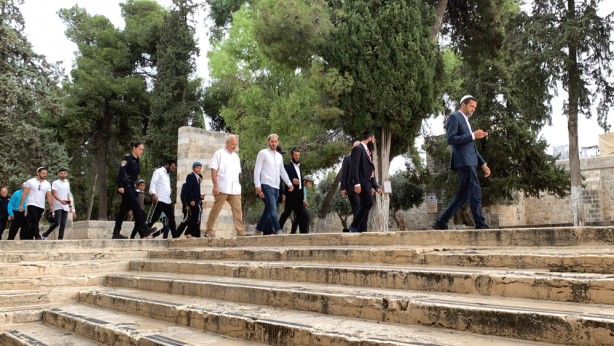 Foto - Fanatik Yahudilerden Mescid-i Aksa'ya baskın