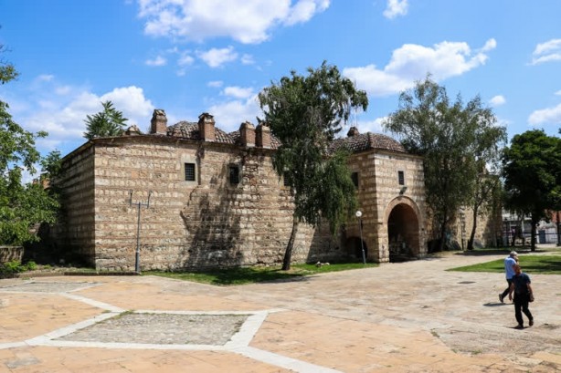 Foto - Farklı mimari stillerin kesiştiği Balkan şehri: Üsküp