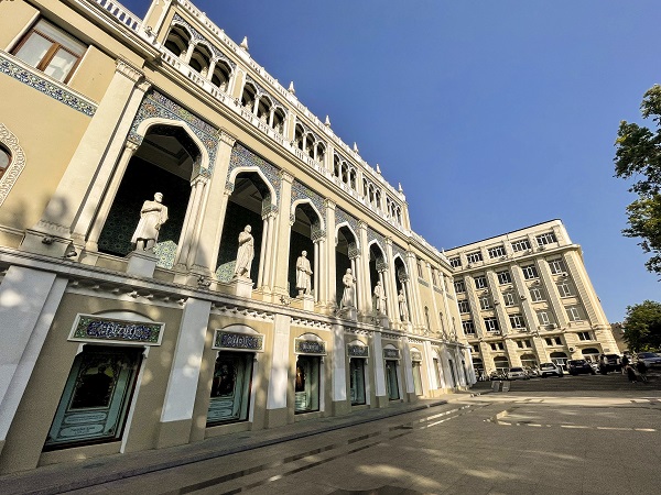 Foto - Farklı mimarisiyle dikkat çeken şehir: Bakü