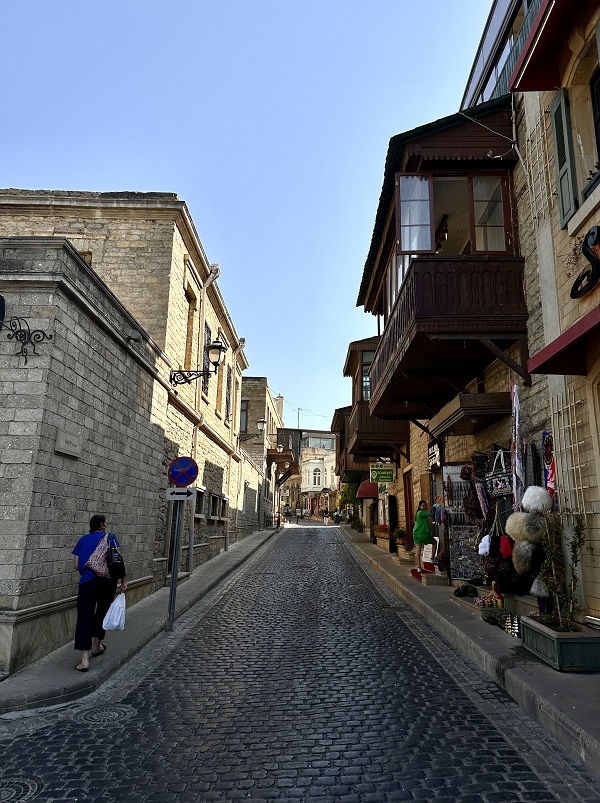 Foto - Farklı mimarisiyle dikkat çeken şehir: Bakü