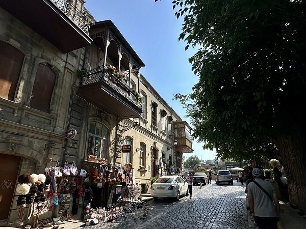 Foto - Farklı mimarisiyle dikkat çeken şehir: Bakü