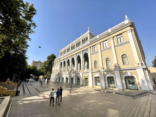 Foto - Farklı mimarisiyle dikkat çeken şehir: Bakü