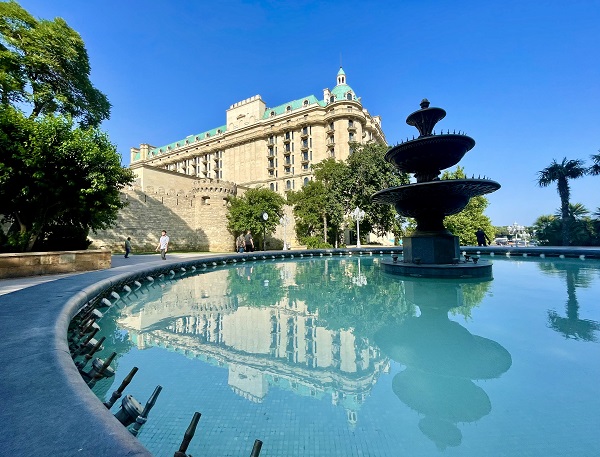 Foto - Farklı mimarisiyle dikkat çeken şehir: Bakü