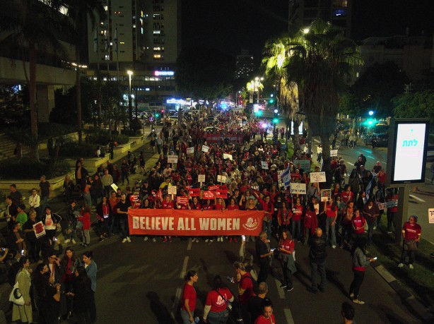 Foto - Faşist Netanyahu'ya protesto şoku