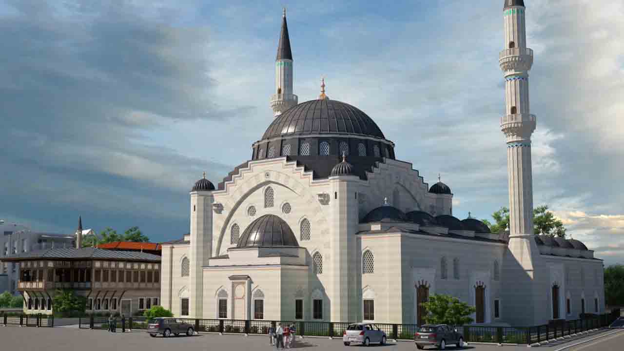 Faşistlerin provokasyonları altında yükseliyor: Avrupa’nın en büyük camisinden güzel haber