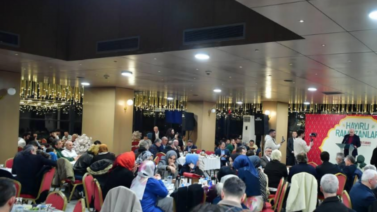 Fatih Belediyesi Gazetecileri Sahurda Buluşturdu