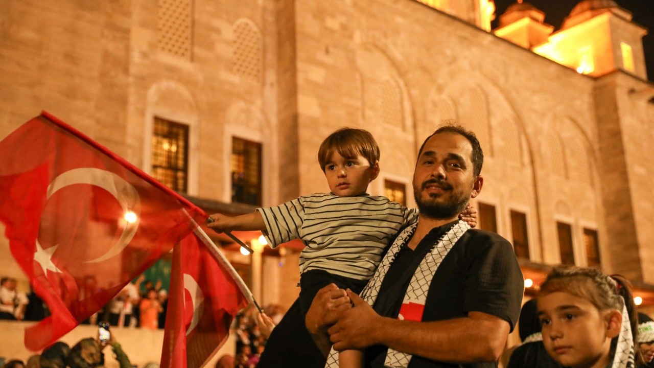 Foto - Fatih Camii’nde on binler Gazze için buluştu