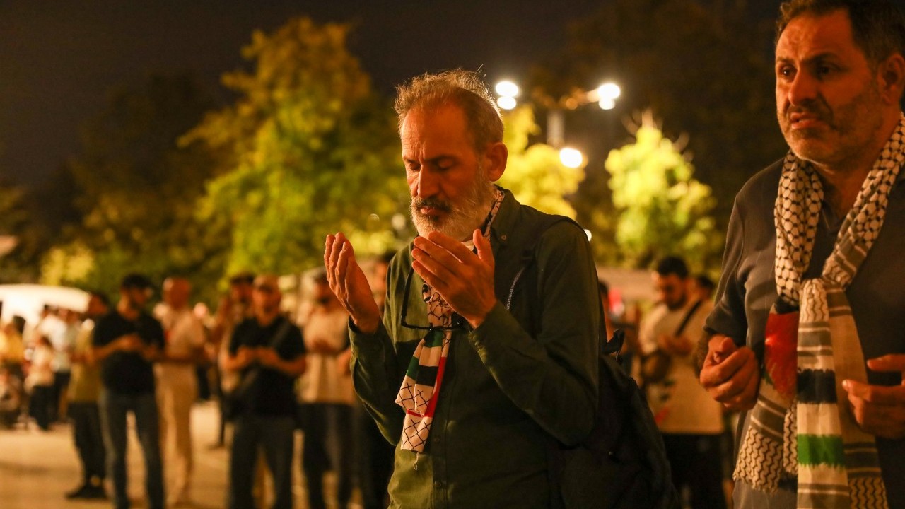 Foto - Fatih Camii’nde on binler Gazze için buluştu