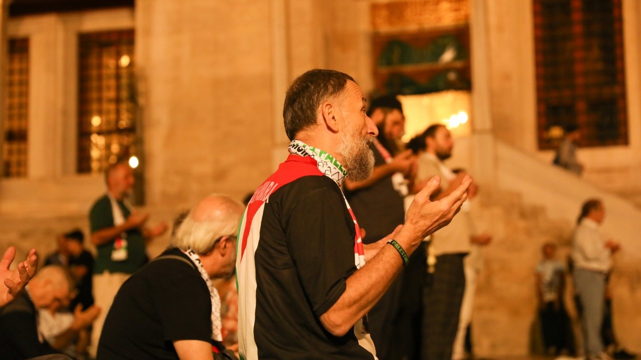 Foto - Fatih Camii’nde on binler Gazze için buluştu