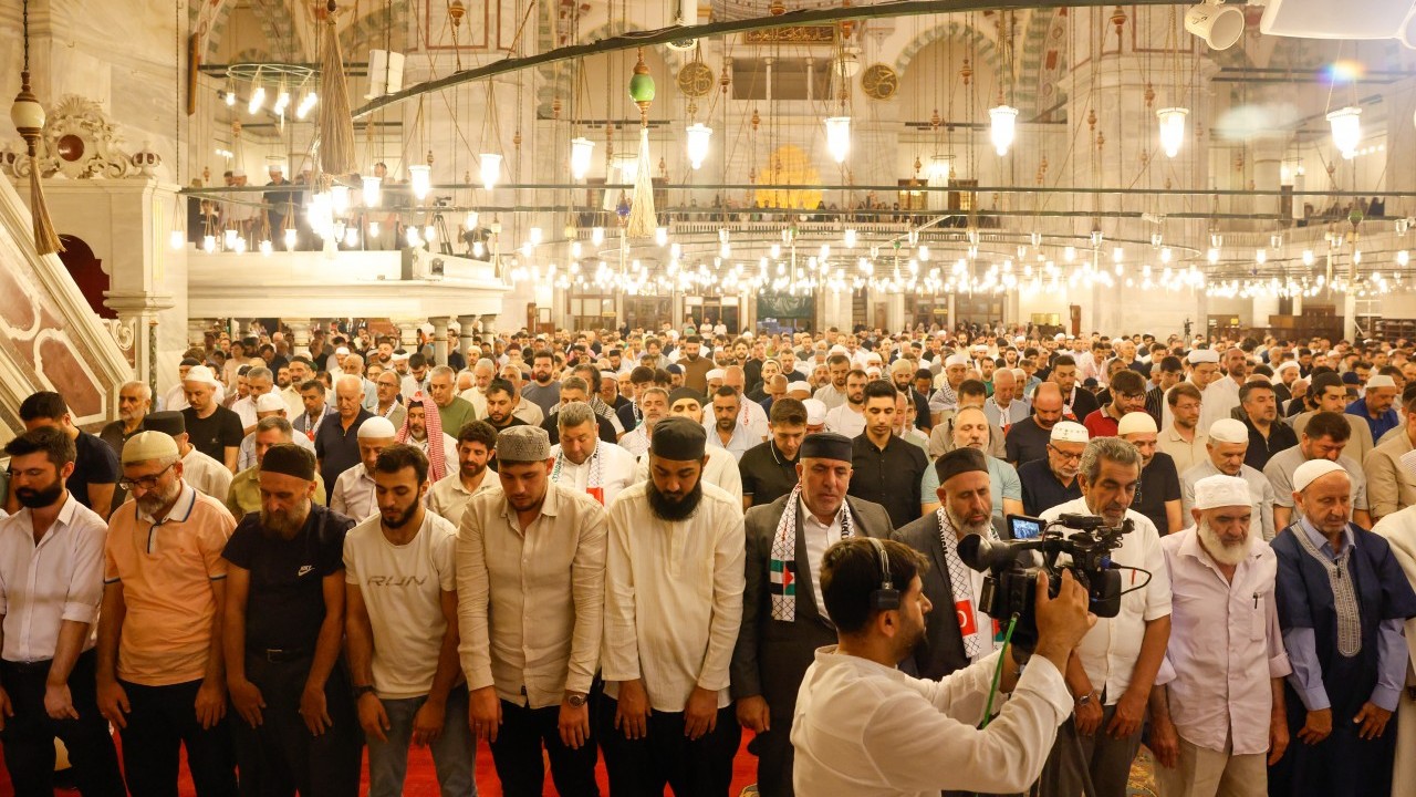 Foto - Fatih Camii’nde on binler Gazze için buluştu