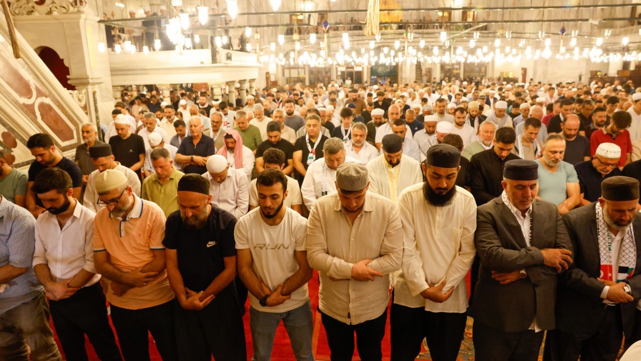 Foto - Fatih Camii’nde on binler Gazze için buluştu