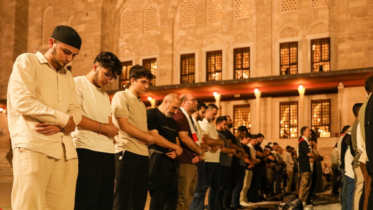 Foto - Fatih Camii’nde on binler Gazze için buluştu
