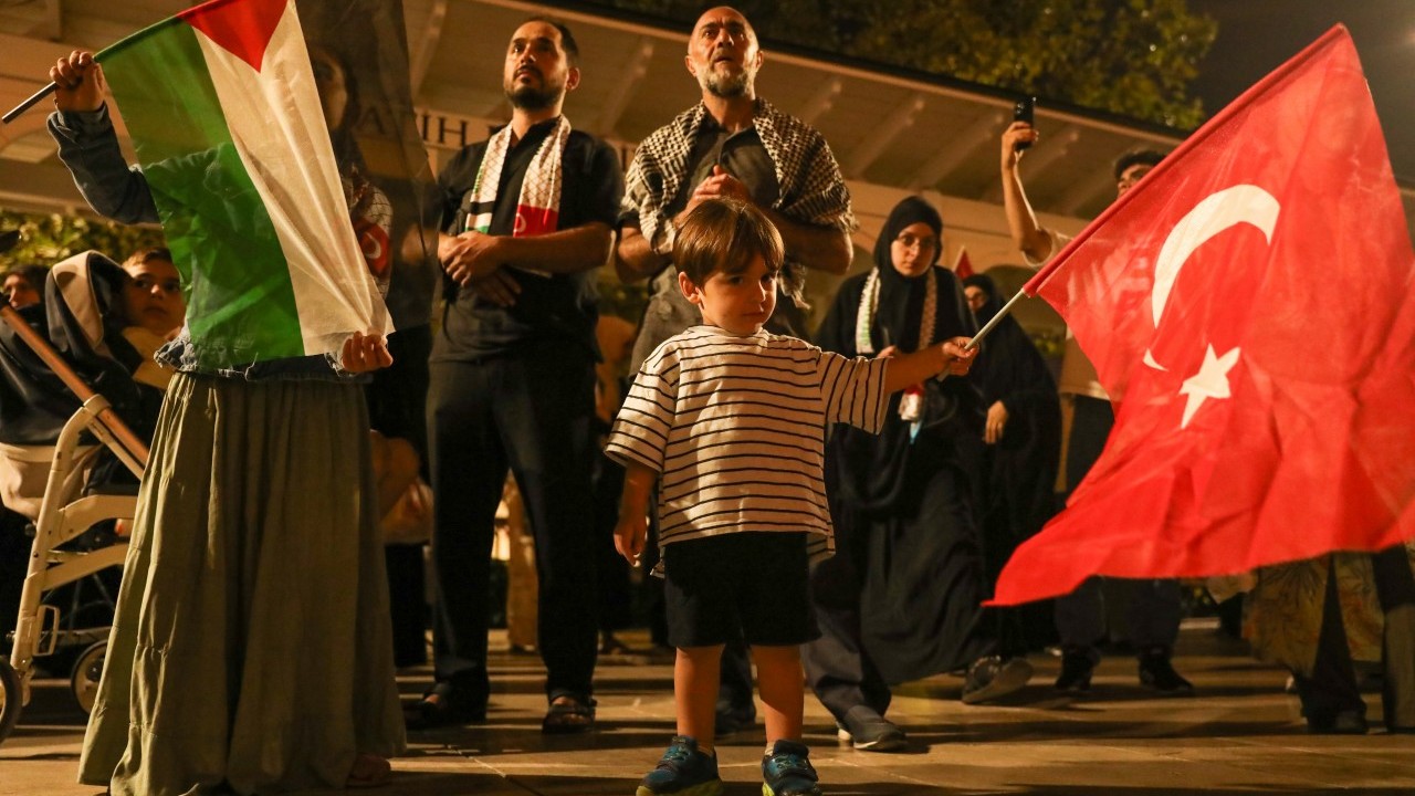 Foto - Fatih Camii’nde on binler Gazze için buluştu
