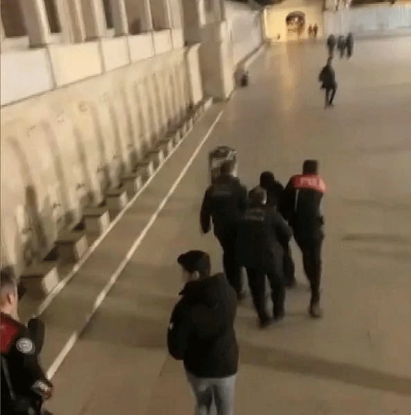 Foto - Fatih Camisi'nde imamı ve hafızı bıçaklayan şüpheli gözaltında