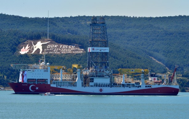 Foto - "Fatih" Çanakkale Boğazı'ndan geçti