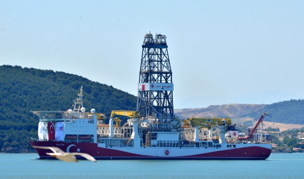 Foto - "Fatih" Çanakkale Boğazı'ndan geçti