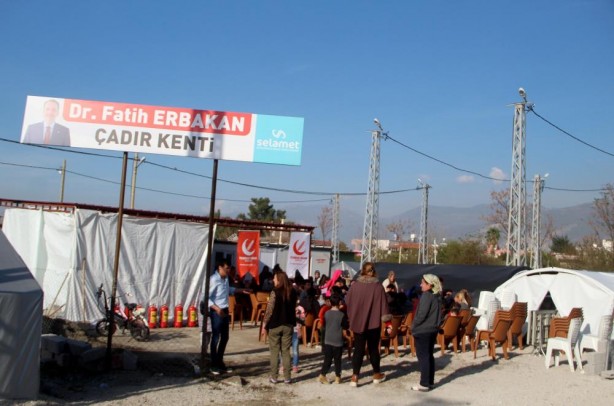 Foto - Fatih Erbakan depremzedelerle bir araya geldi!