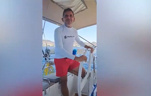 Fatih Portakal kovulma iddiasıyla gündemdeydi! Tekneden paylaştı