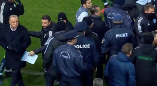 Foto - Fatih Terim ve Lucescu'nun oğlu karşı karşıya geldi! Polis ayırdı