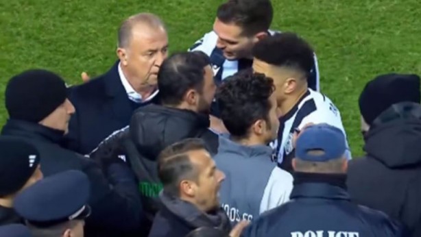 Foto - Fatih Terim ve Lucescu'nun oğlu karşı karşıya geldi! Polis ayırdı