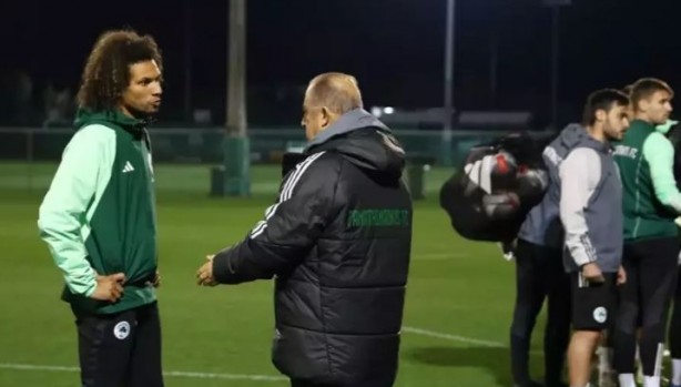 Foto - Fatih Terim'in umutları Yunanistan'da tükendi! Lucescu'nun oğlu ağır darbe indirdi