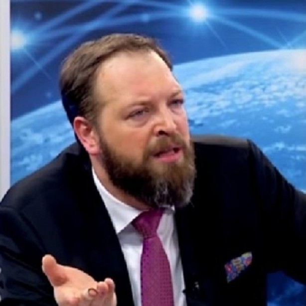 Fatih Tezcan’dan çok sert İran tepkisi: Bunu diyene sövsen günahına değmez