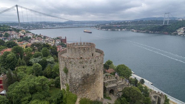 Fatih'in divanhanesi akustiğiyle şaşırtıyor