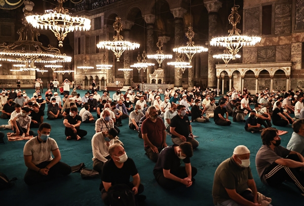 Foto - Fatih'in emaneti Ayasofya'nın ibadete açılmasının üzerinden tam bir yıl geçti