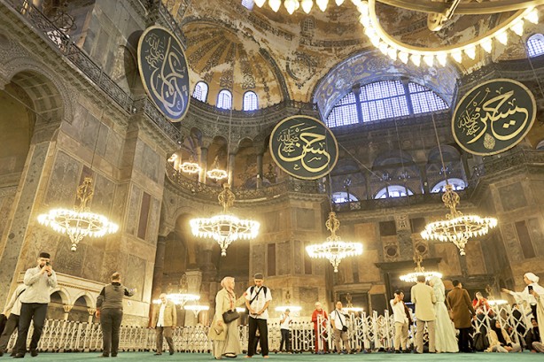 Foto - Fatih'in emaneti, fethin nişanesi: Ayasofya Cami-i Şerifi ciddi tehdit altında