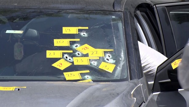 Foto - Fatih'te öğretmene silahlı saldırı: Aracına defalarca ateş açıldı