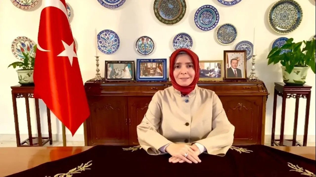 Foto - Fatma Betül Sayan Kaya'nın kardeşi yeni görevine başladı