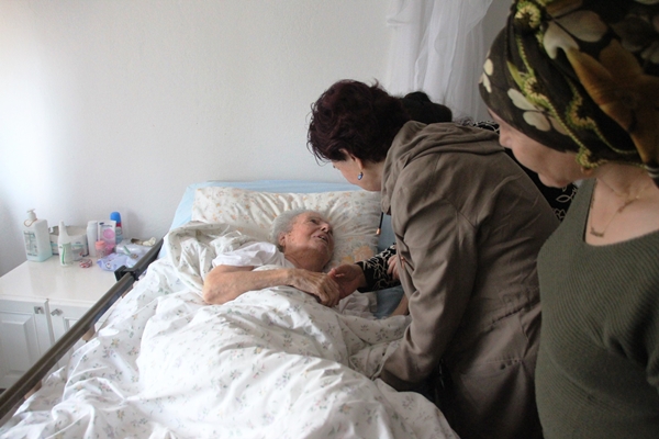 Foto - Fatma Girik'in annesi hayatını kaybetti