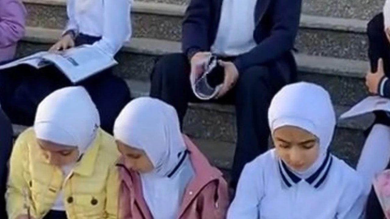 Foto - Fatma Şahin’den Azerbaycan’a başörtüsü çağrısı: Biz bu acıyı yaşadık, siz yaşamayın!