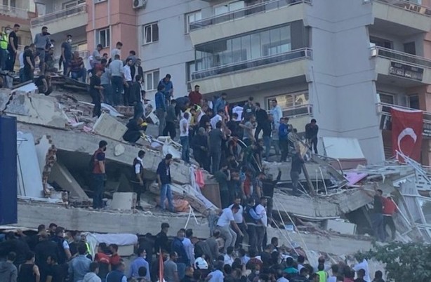 Foto - "Fay hattı kırıldı! Depremin şiddeti 8"
