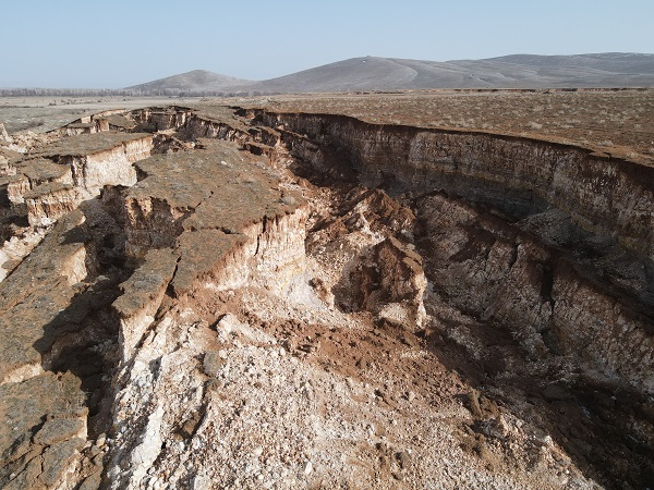 Foto - Fay hattının başlangıcı böyle görüntülendi! Deprem devasa yarıklar oluşturdu