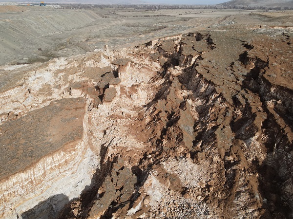 Foto - Fay hattının başlangıcı böyle görüntülendi! Deprem devasa yarıklar oluşturdu