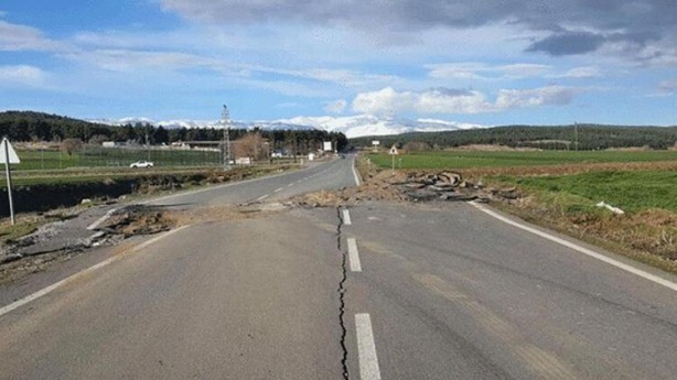 Foto - Fay kırığı ortaya çıktı! Kilometrelerce uzunluk böyle görüntülendi