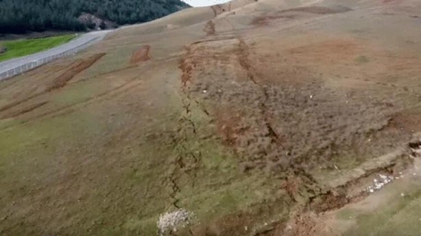 Foto - Fay kırığı ortaya çıktı! Kilometrelerce uzunluk böyle görüntülendi