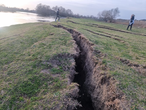 Foto - Fay kırıkları görüntülendi! Deprem bölgesinden korkutan tablo