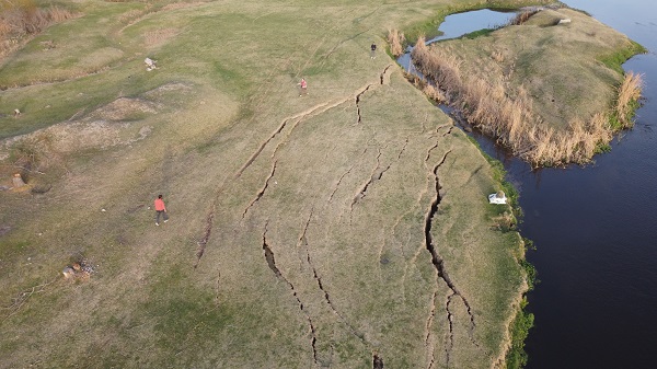 Foto - Fay kırıkları görüntülendi! Deprem bölgesinden korkutan tablo