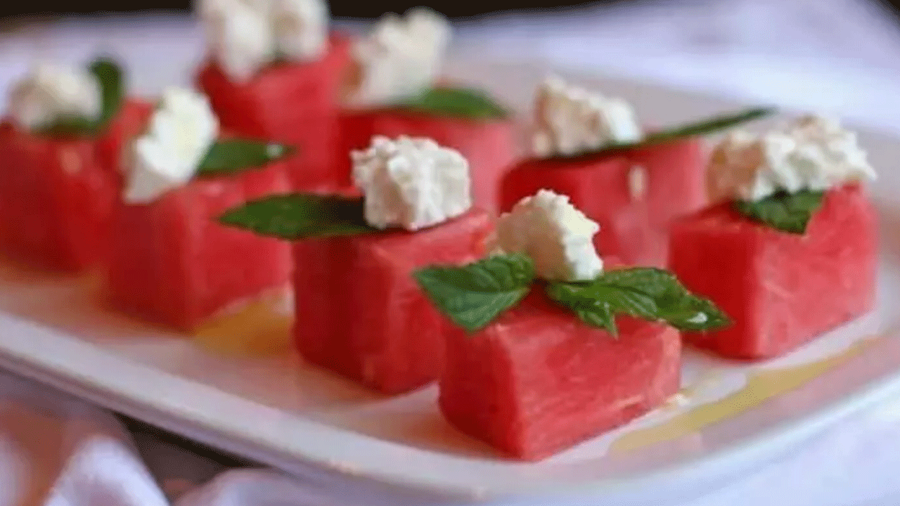 Foto - Faydaları saymakla bitmiyor: Karpuz ve peyniri birlikte tüketirseniz bakın ne oluyor!