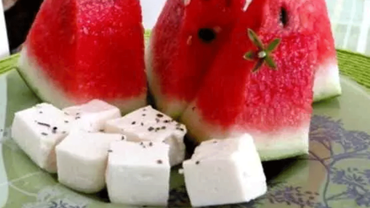 Foto - Faydaları saymakla bitmiyor: Karpuz ve peyniri birlikte tüketirseniz bakın ne oluyor!