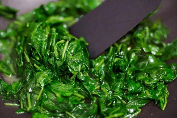 Foto - Faydalı diye tencere tencere yiyoruz! İşte tekrar ısıtıldığında zehre dönüşen yiyecekler...