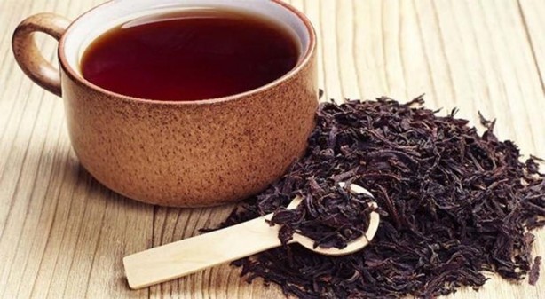 Foto - Faydasını bilseniz asla dökmezsiniz! Demlikte kalan çayları